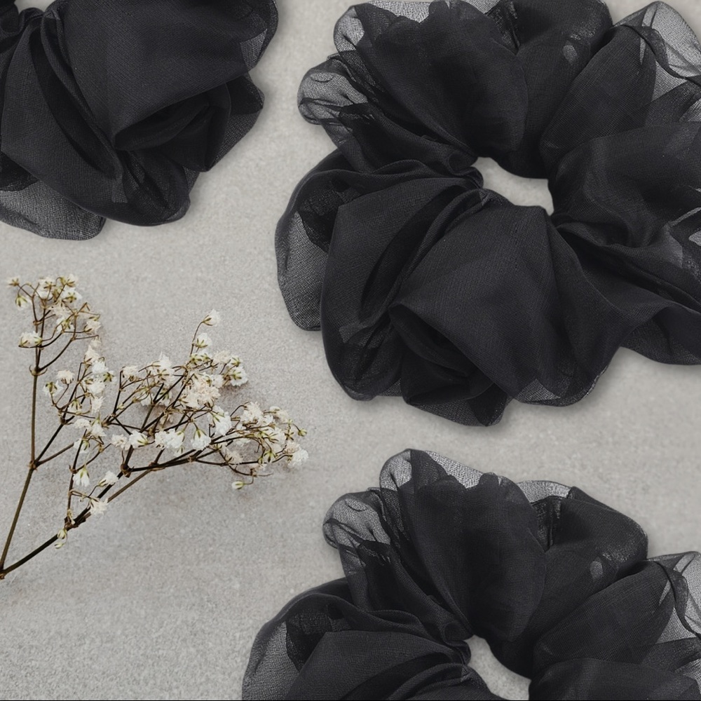 2 for $25 ✨ Giant Organza Scrunchie